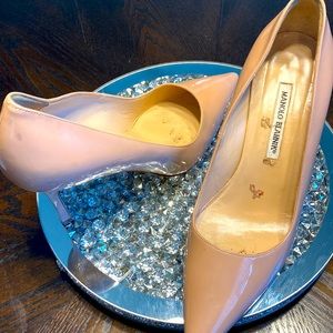 Manolo Blanhnik Authentic size 9.5 Used like New